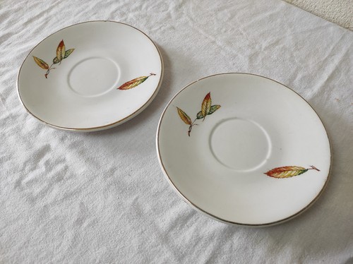 Soucoupes sous tasse en - sous,